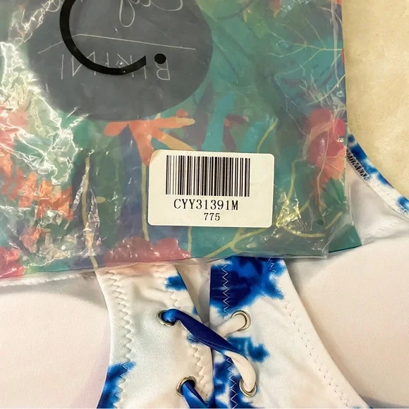 3/$15!💗 High neck blue and white bikini top- Medium - Picture 3 of 3